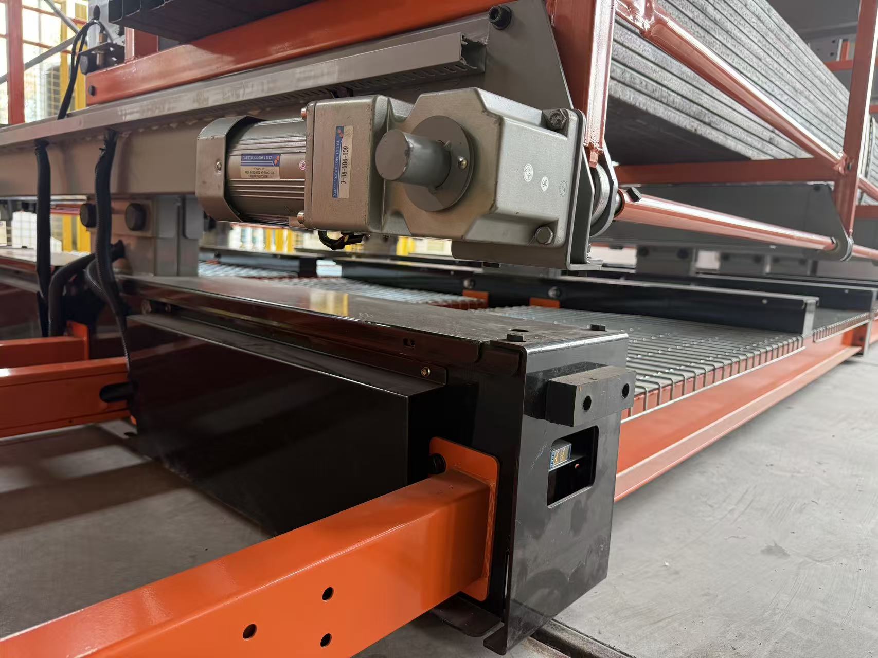 mobilerackingsystem drive system.jpg